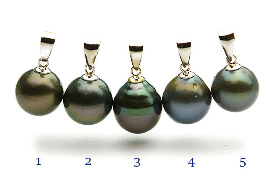 11mm Tahitian Pearl Pendants on Silver (116)