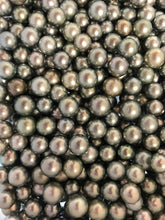 AAA Tahitian Pearls, Silver overtones, Round shape, 9mm