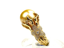 Stunning 14K gold south sea ring with 0.52 carat of diamonds