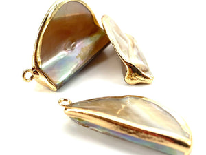 Natural White Shell Mother of Pearl Shell Pendants, Gold Plated On Zinc Alloy, Sku#M312