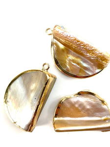 Natural White Shell Mother of Pearl Shell Pendants, Gold Plated On Zinc Alloy, Sku#M312