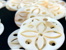 Mother Of Pearl Flower Shell Sku#M618