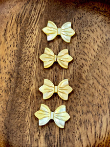 Mother Of Pearl Bow Sku#M133