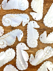 White South Sea Mother Of Pearl Sea Horse Beads, Sku#M301