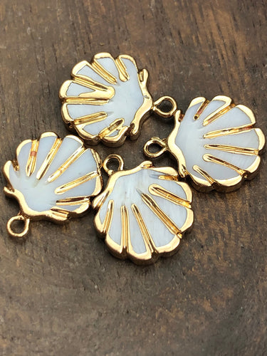 Mother Of Pearl W/Gold Plated On Zinc Alloy Sku#M333