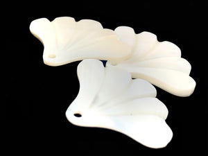 White South Sea Mother Of Pearl Fan Sku#M606