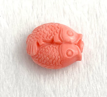 Mother of Pearl Fish Bead Sku#M725