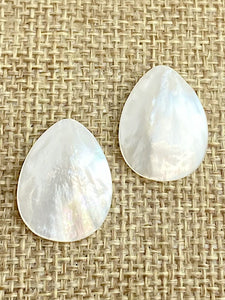 Mother of Pearl Charm Sku#M466