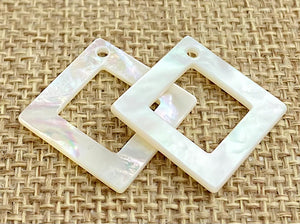 Mother of Pearl Charm Sku#M446