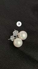 Stunning earring studs