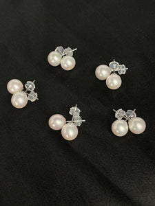 Stunning earring studs