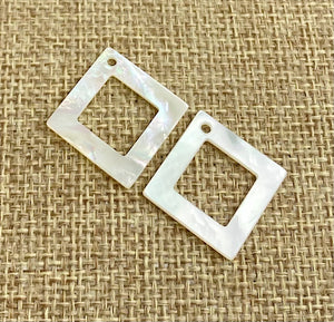 Mother of Pearl Charm Sku#M446