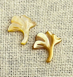 Mother of Pearl Charm Sku#M148