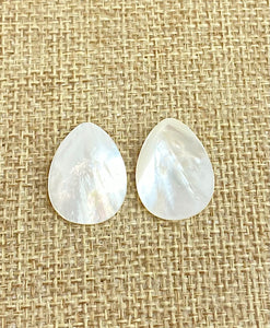 Mother of Pearl Charm Sku#M466